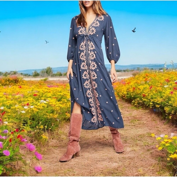 Free People Women’s Boho Blue Pink Embroidered Maxi Dress Size XS Retail $168 - Picture 1 of 10